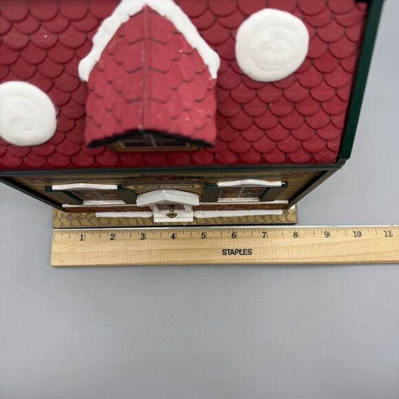 Christmas Traditions Animated Musical House Santa Clause Coming To Town - Picture 6 of 8